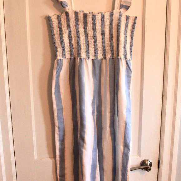 ASOS DESIGN shirred frill sleeve jumpsuit - Picture 2 of 5